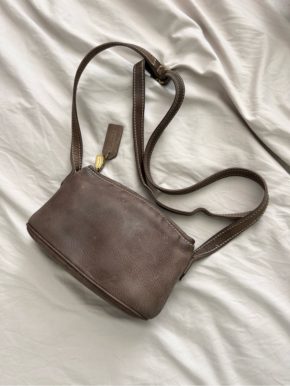 Vintage Coach Sonoma 4918 Everyday Crossbody Bag Taupe Pebbled Leather Italy